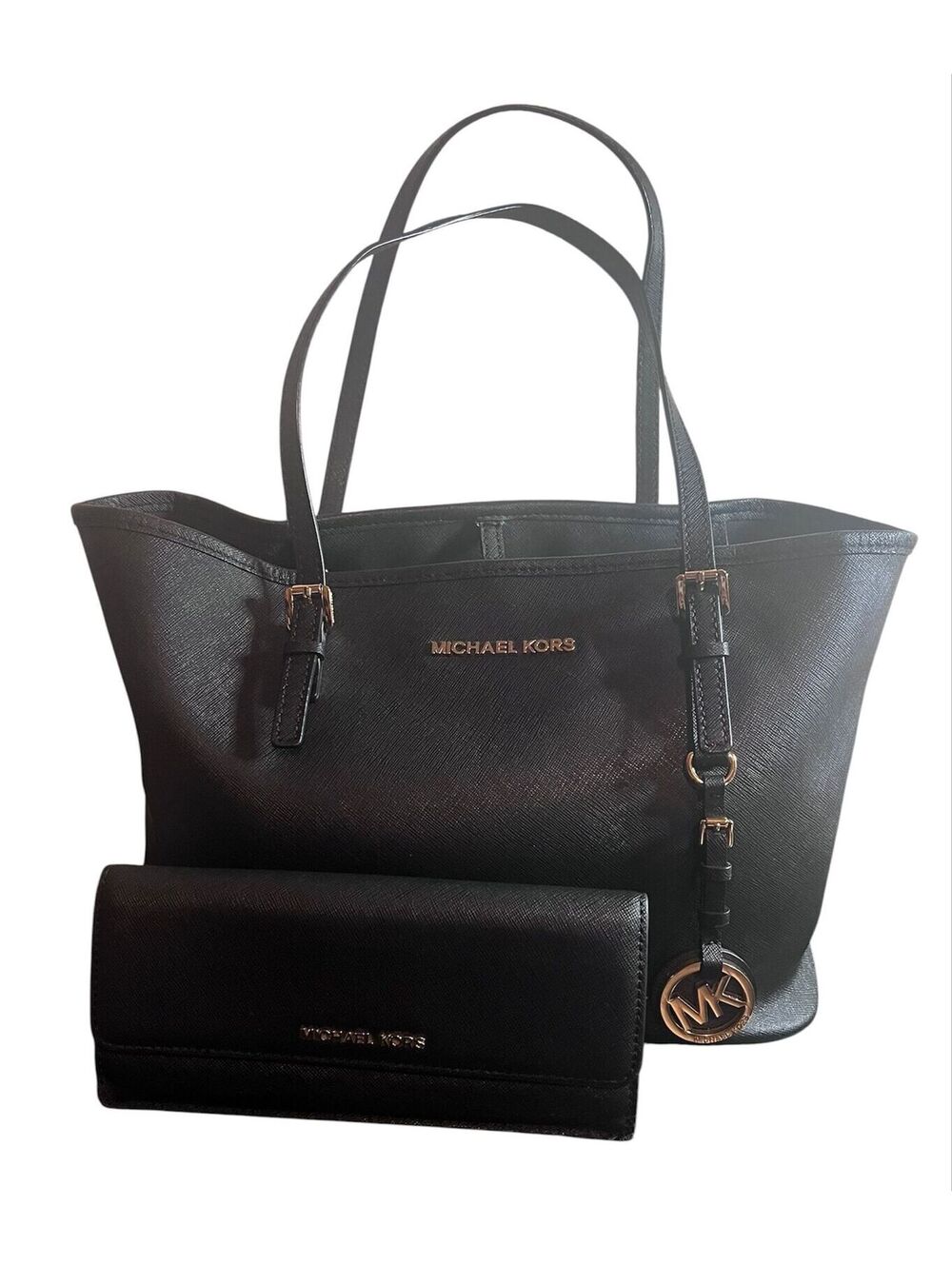 MK54. Michael Kors Jet Set Travel tote w/matching wallet